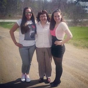 Meet your Posher, Laurie